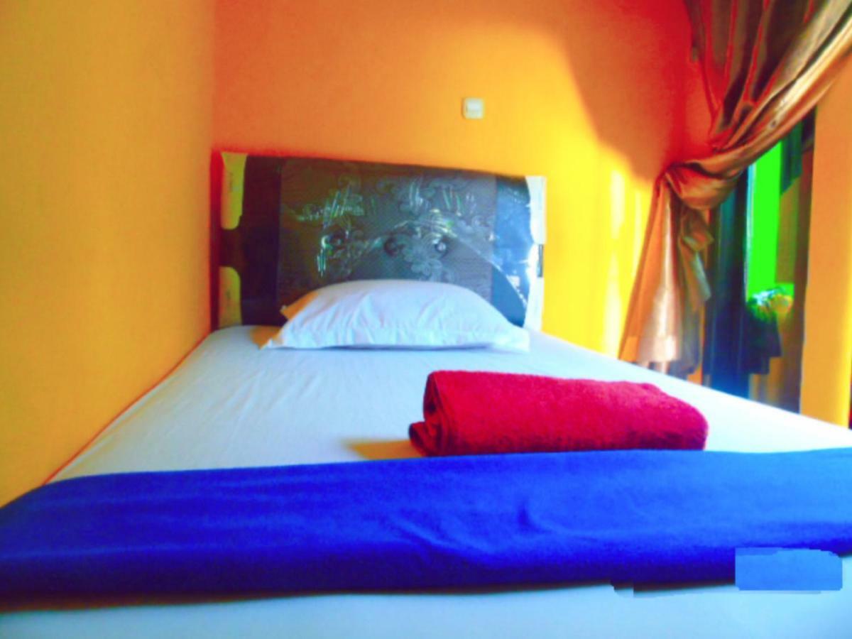 Aini Home Stay Ternate Exterior foto
