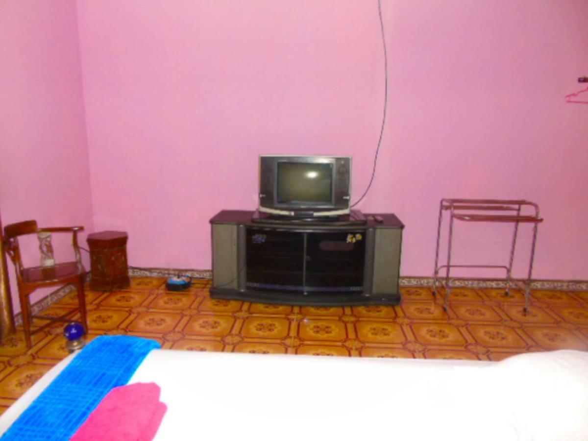 Aini Home Stay Ternate Exterior foto