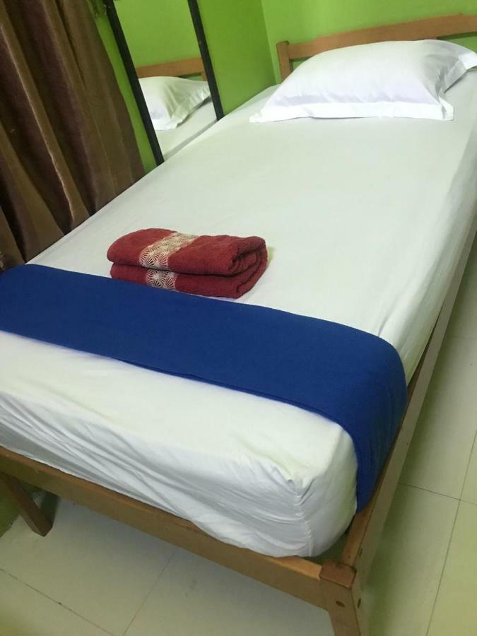 Aini Home Stay Ternate Exterior foto